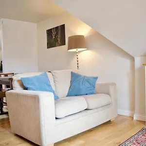 Apartment Modern And Charming 2 Bedroom Old Town, Edinburgh